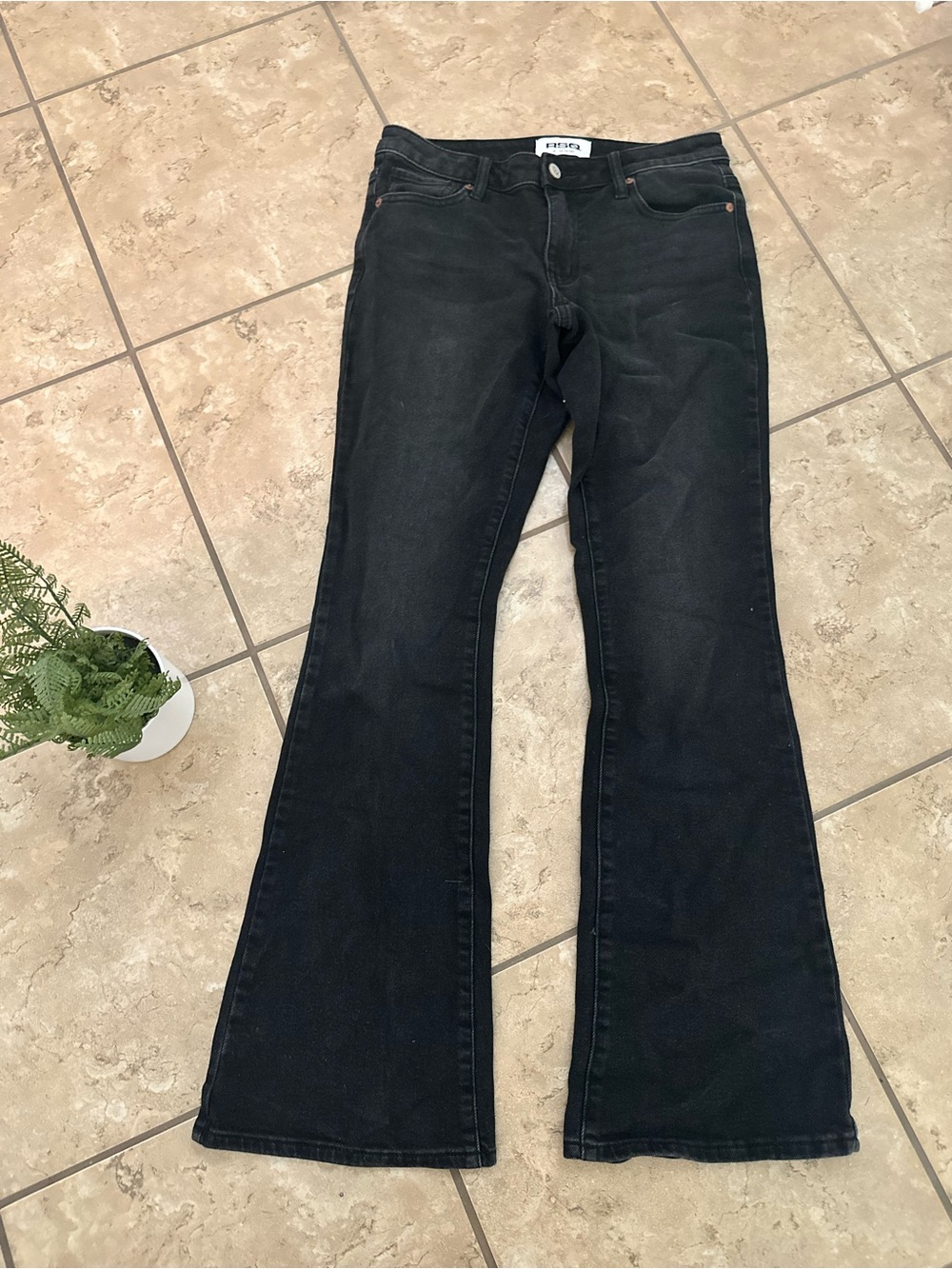 BLACK RSQ LOW RISE FLARE JEANS